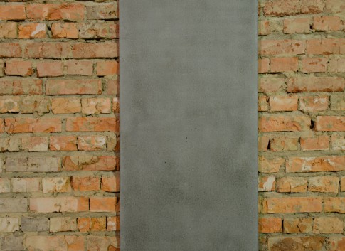 Стеновая интерьерная панель из бетона серая
