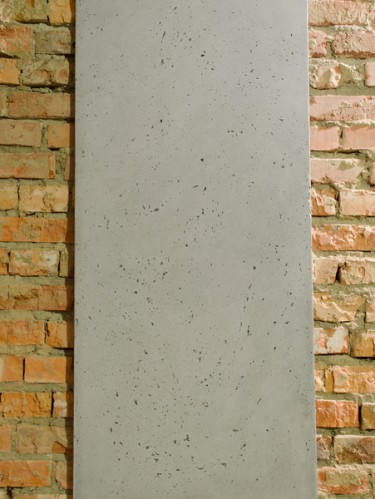 Стеновая интерьерная панель из бетона светло-серая